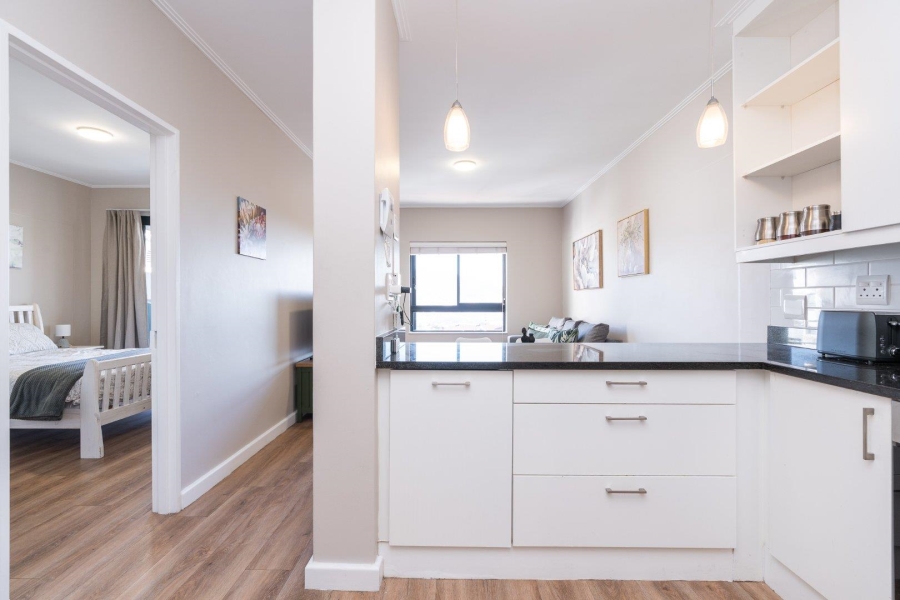 To Let 2 Bedroom Property for Rent in Vredehoek Western Cape